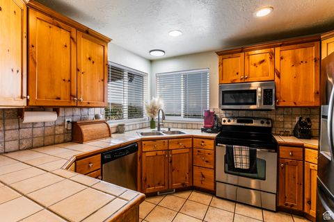 Tiny photo for 702 S ELK MEADOW LOOP, Tooele, UT 84074 (MLS # 2078598)