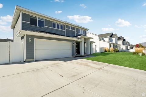 Tiny photo for 898 S 240 W, American Fork, UT 84003 (MLS # 2119103)