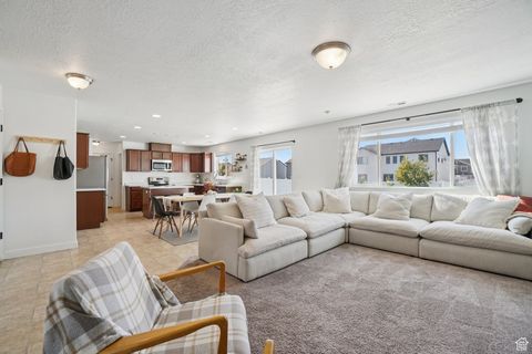 Tiny photo for 898 S 240 W, American Fork, UT 84003 (MLS # 2119103)