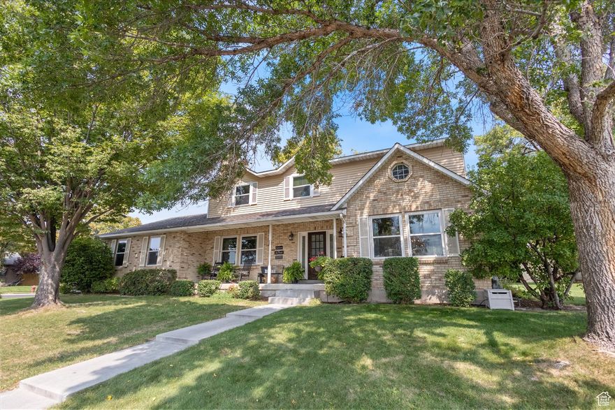Fully renovated Murray home! 5 beds, 3 baths, finished basement w/ 2nd kitchen, huge .32-acre corner lot, modern finishes, spa-like primary suite w/ euro glass shower + walk-in closet. Move-in ready & perfect for multigenerational living. Close to IMC, I-15 and I-215 for easier access.