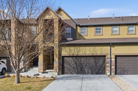 Photo of 124 E CARBONELL WAY N, Saratoga Springs, UT 84045 (MLS # 2135496)