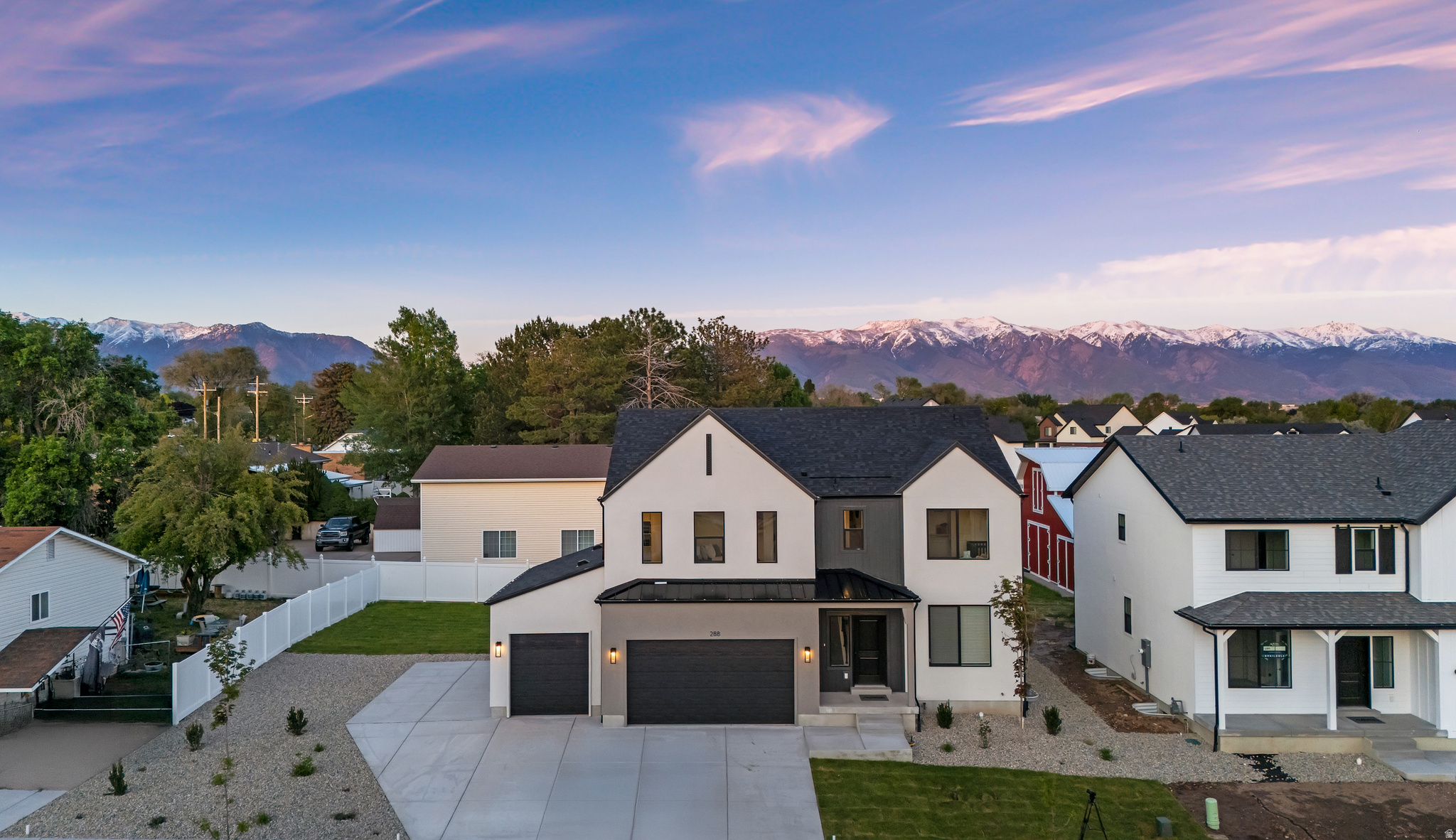 IVIE MEADOWS - Residential