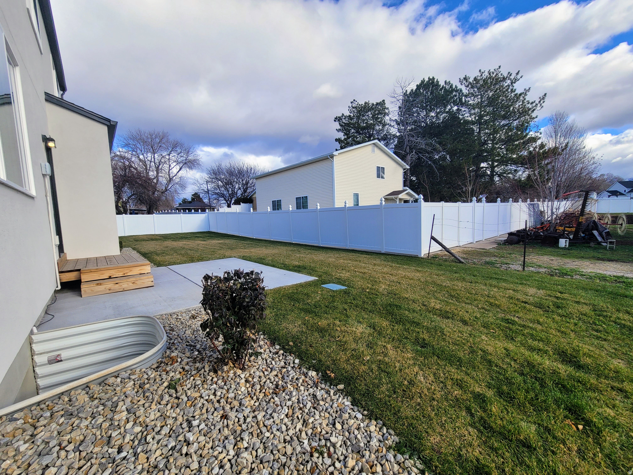 IVIE MEADOWS - Residential