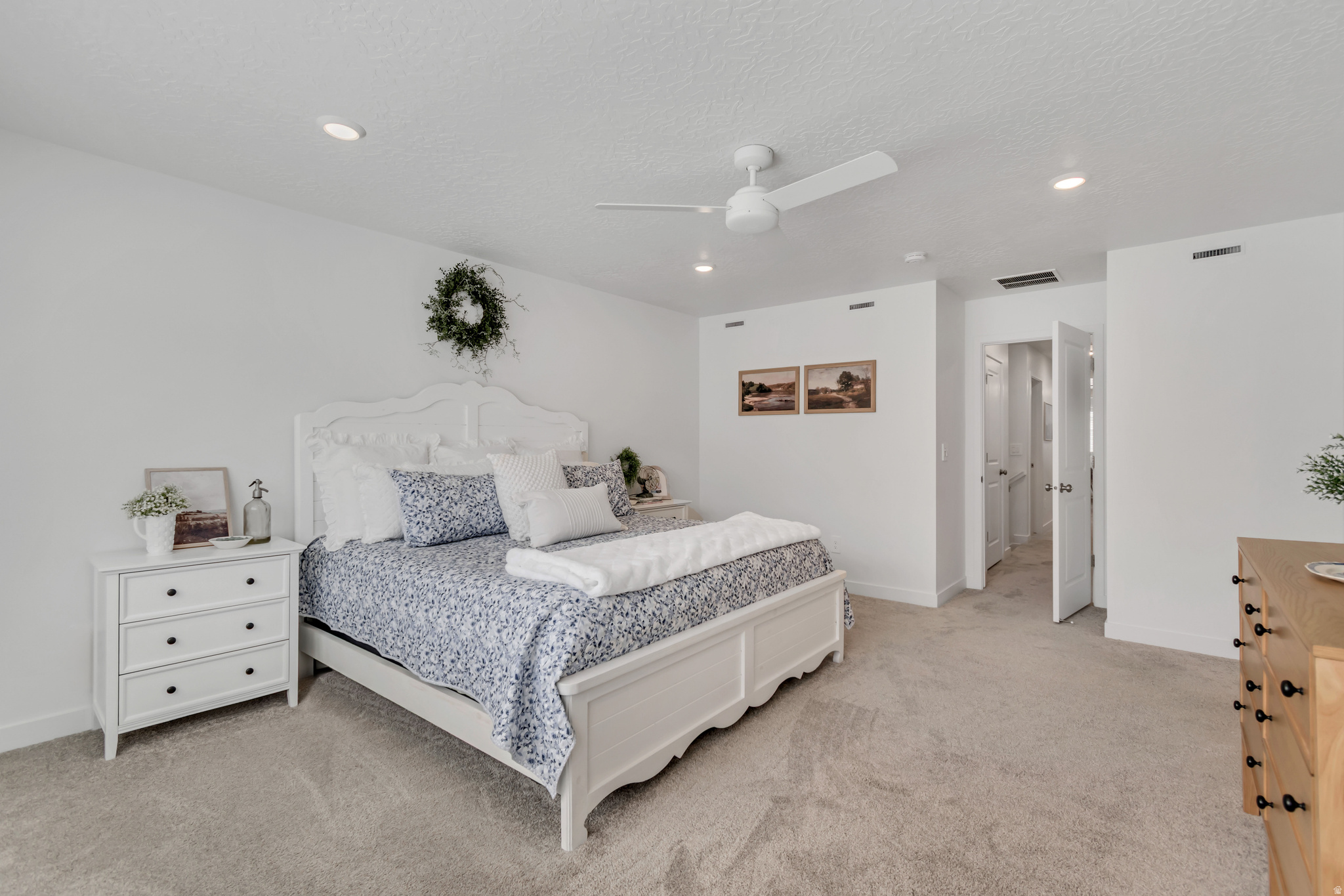 RIDGEVIEW - Residential