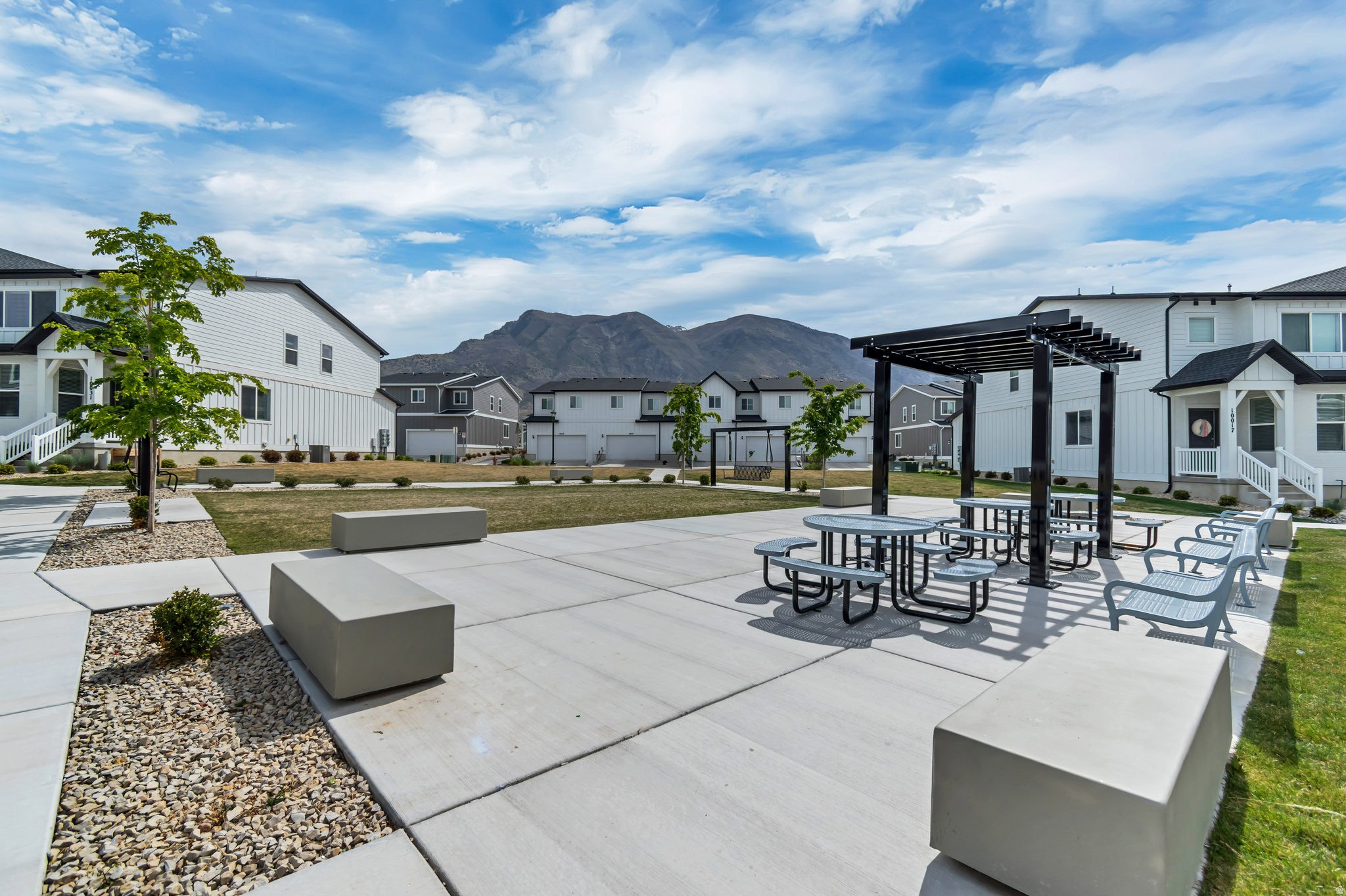 RIDGEVIEW - Residential