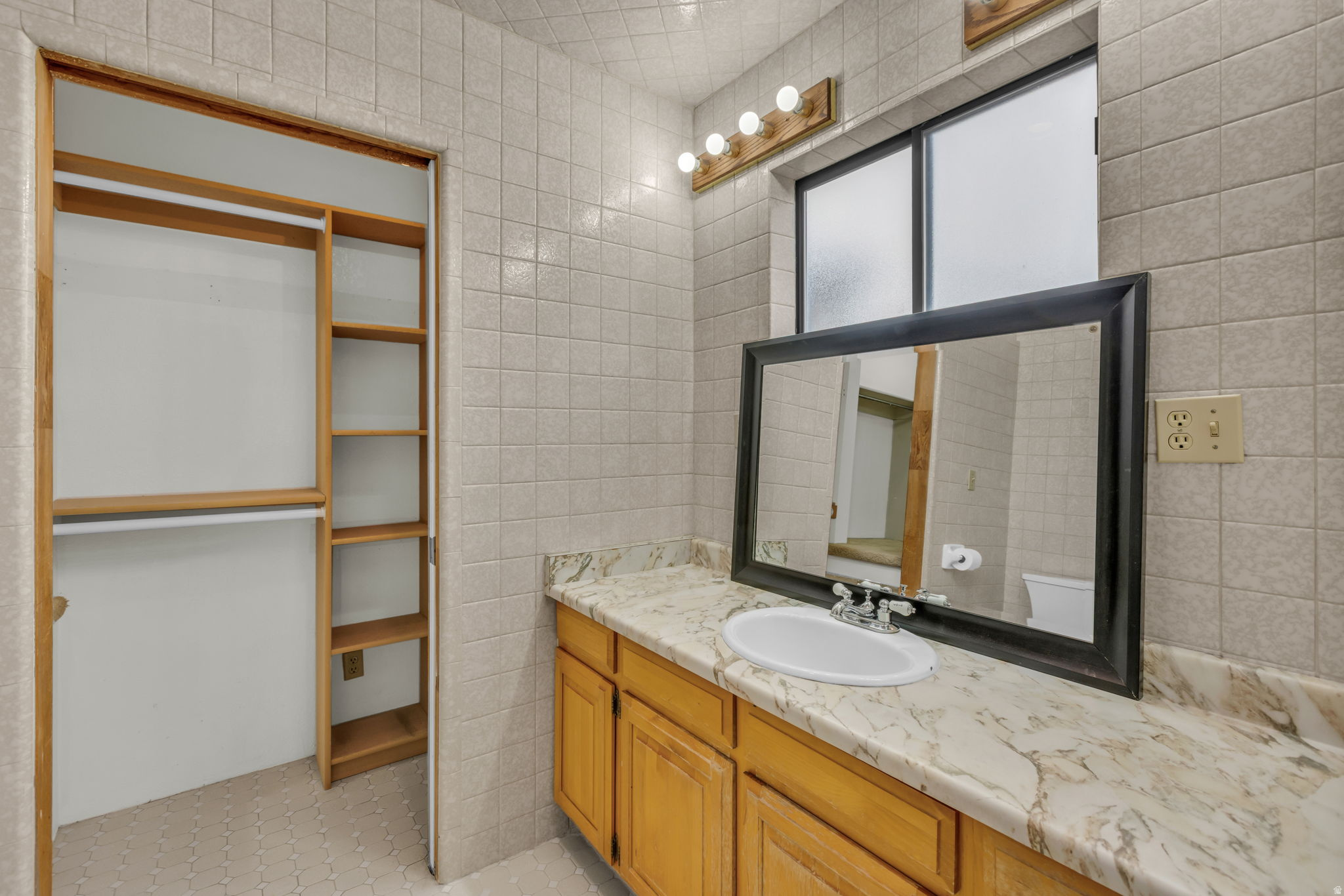 NORTH SUMMIT - Residential