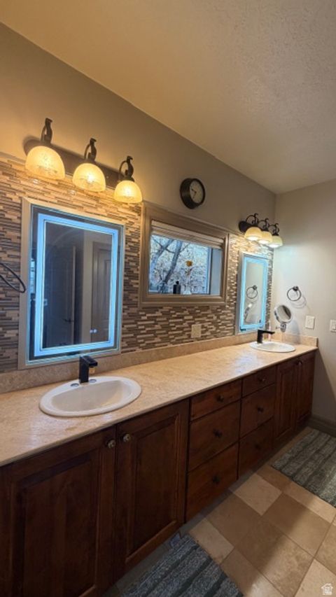 Tiny photo for 6623 S HIDDEN CV, Cottonwood Heights, UT 84121 (MLS # 2136423)