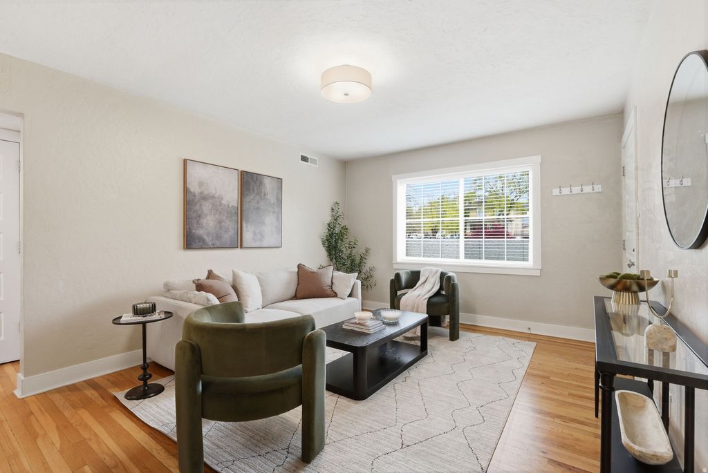 Photo of 808 E 300 S #29, Salt Lake City, UT 84102 (MLS # 2136742)