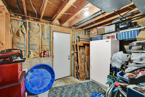 Tiny photo for 1890 W 2400 S, Syracuse, UT 84075 (MLS # 2154305)