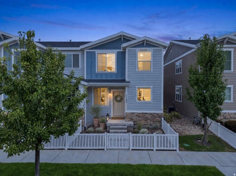Photo of 1105 W EMERALD POOLS LN, Bluffdale, UT 84065 (MLS # 2182838)