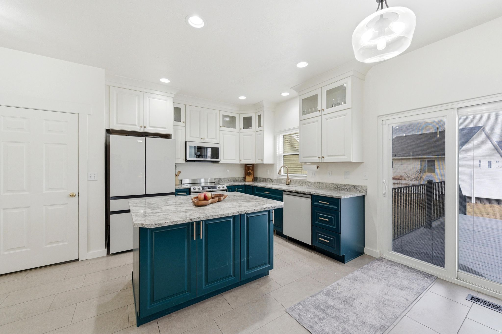 OVERLAKE - Residential