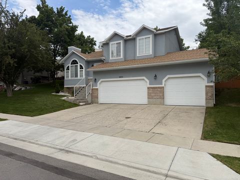 Tiny photo for 1682 E SUNRISE MEADOW DR, Sandy, UT 84093 (MLS # 2158858)