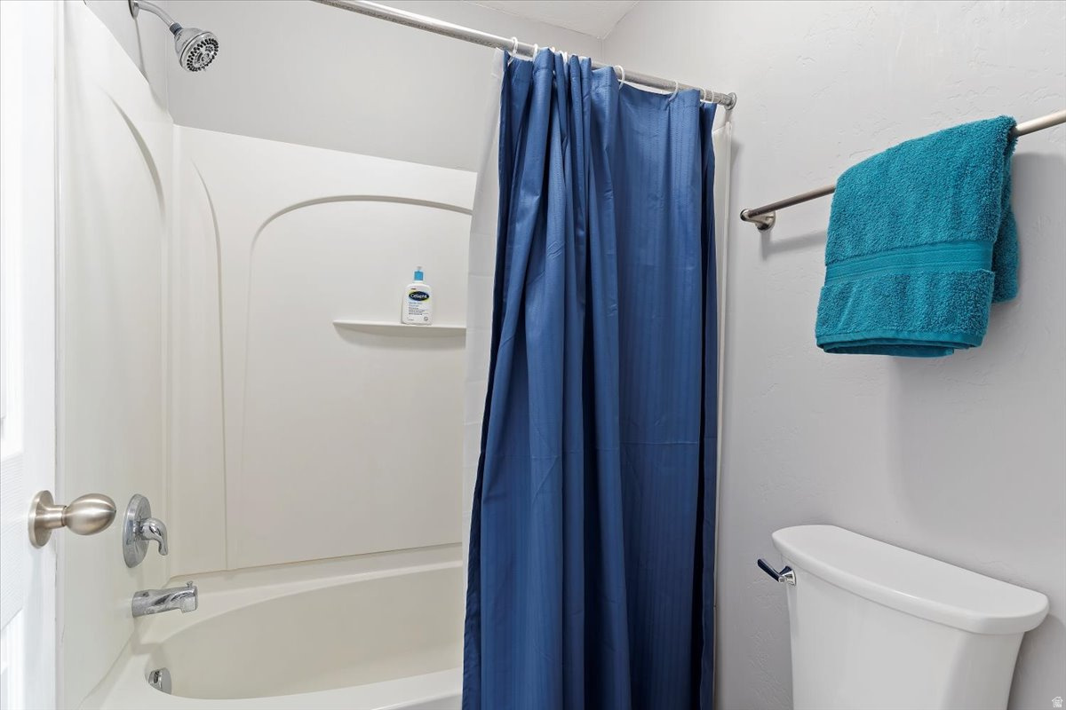 NEW TOWNE SQUARE - Residential