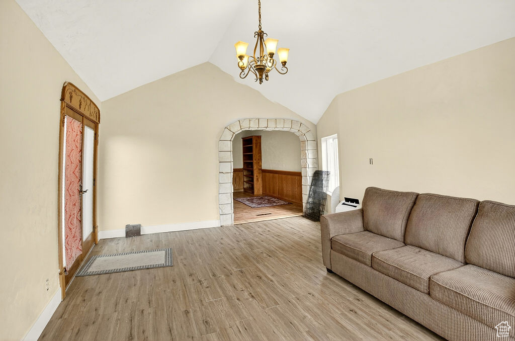 CRESVIEW PARK - Residential