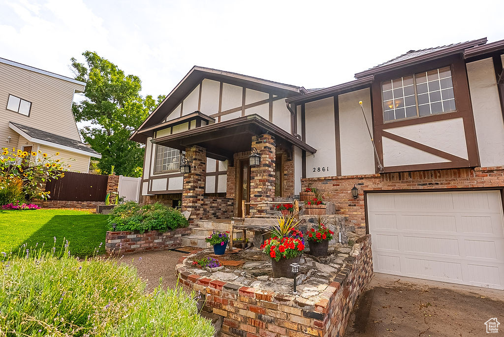 CRESVIEW PARK - Residential