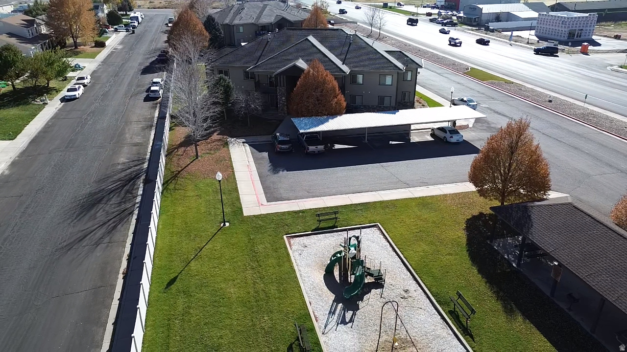 HUNTERS VILLAGE - Residential