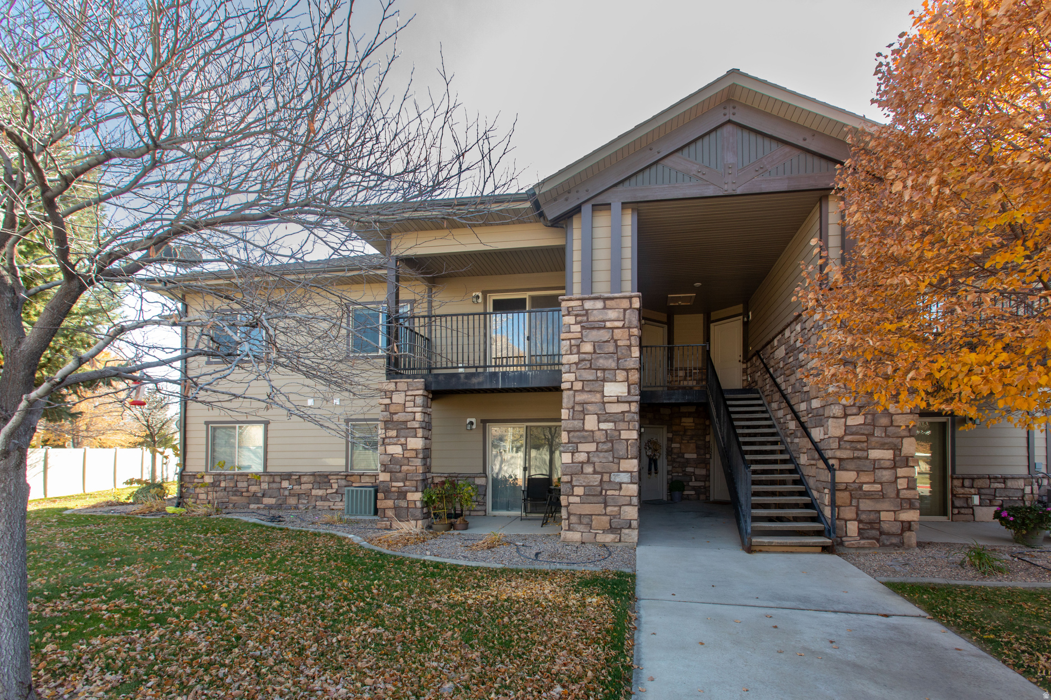 HUNTERS VILLAGE - Residential