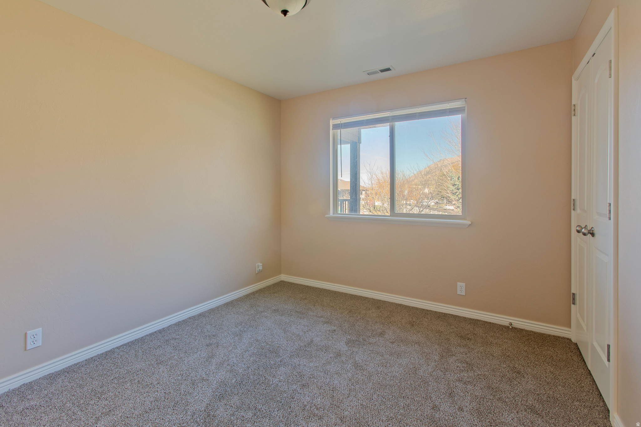 HUNTERS VILLAGE - Residential