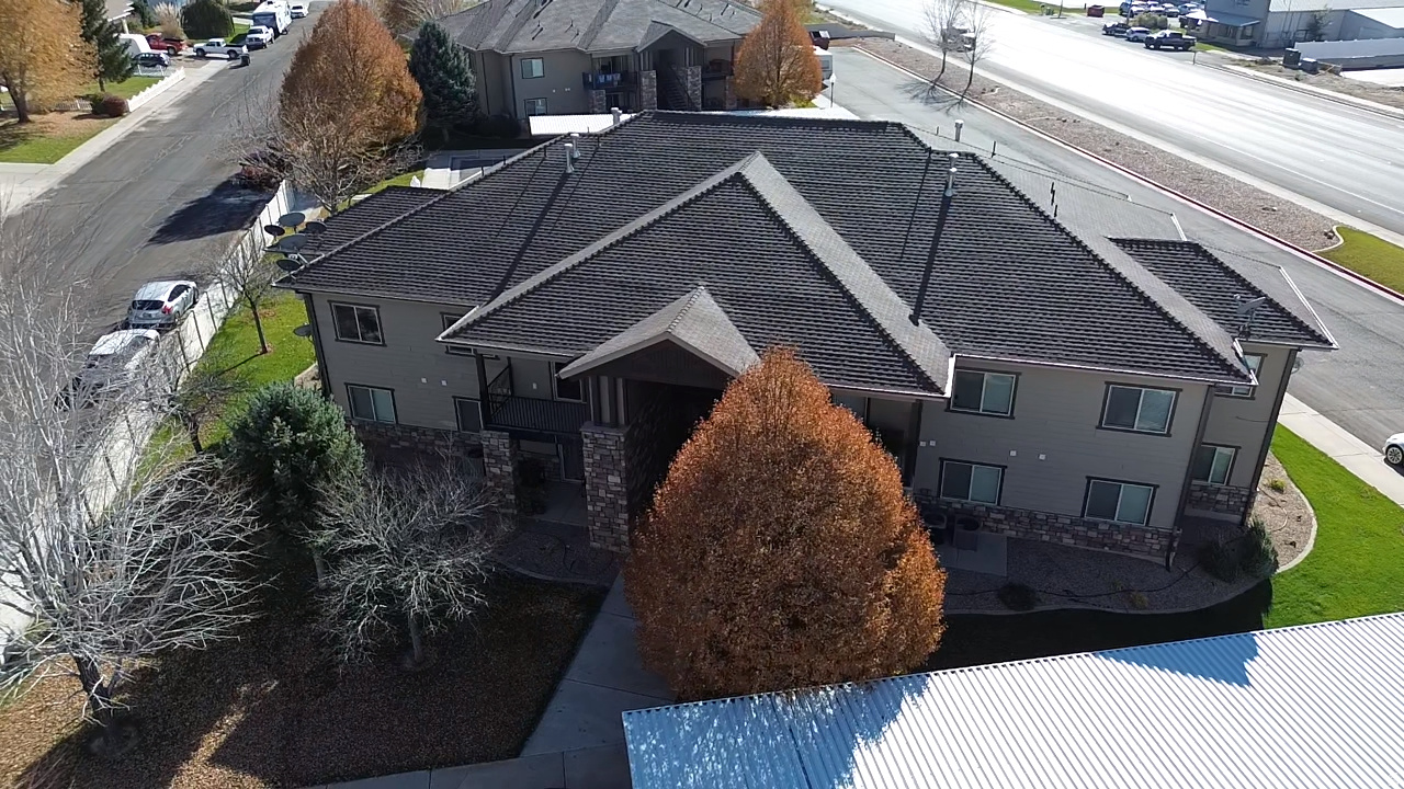 HUNTERS VILLAGE - Residential