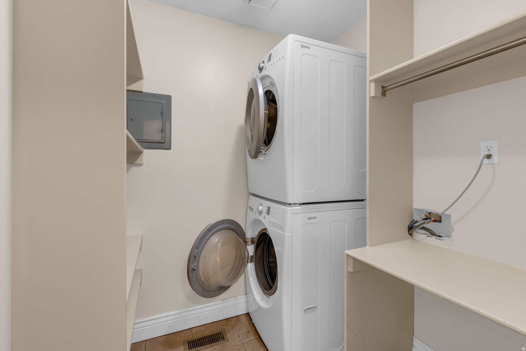 ARNECIA GARDENS CONDO - Residential