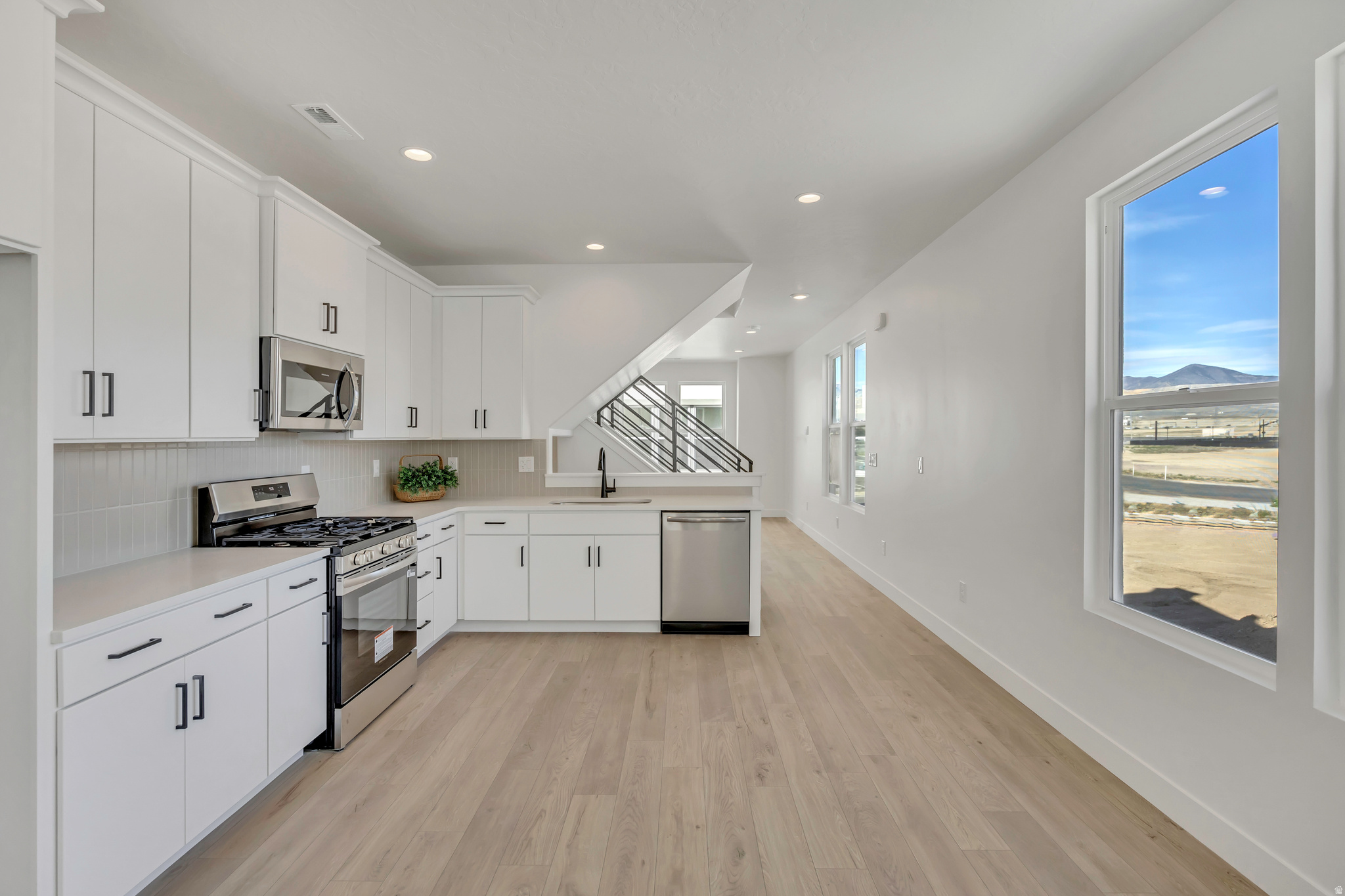 DOWNTOWN DAYBREAK - Residential