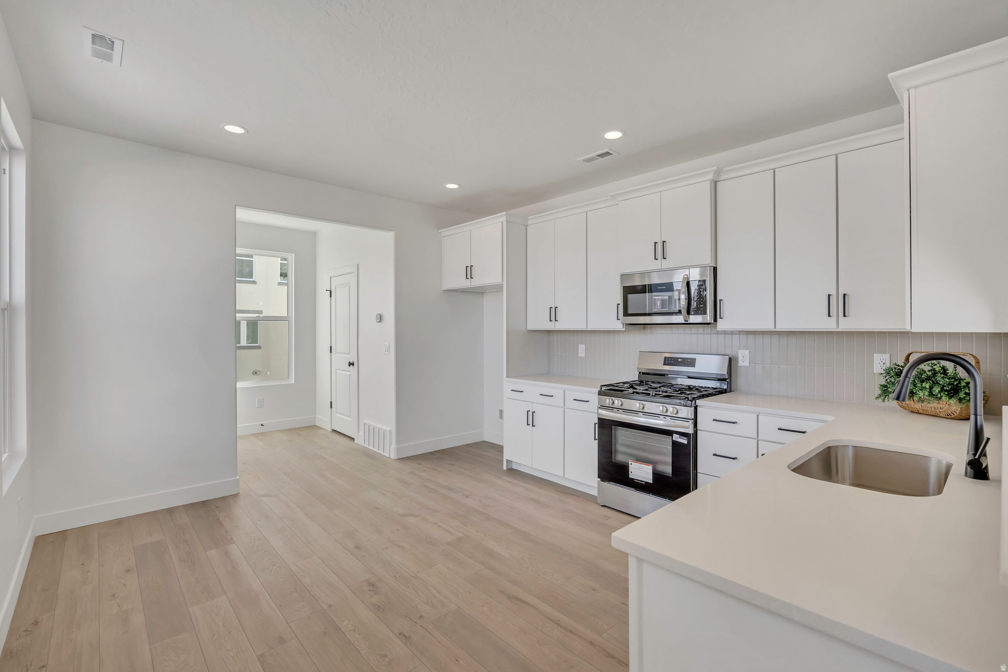 DOWNTOWN DAYBREAK - Residential