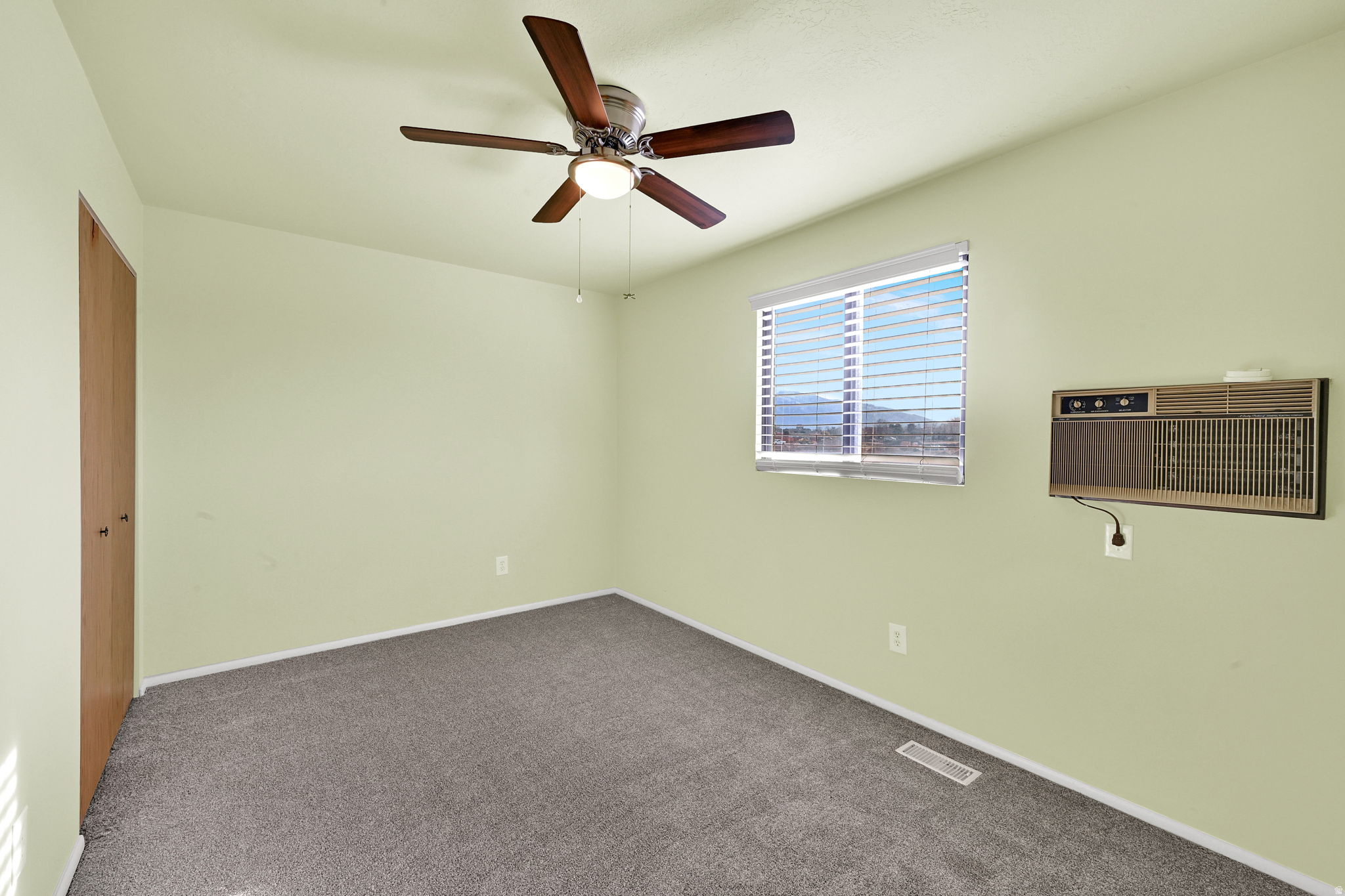 REDWOOD VILL - Residential