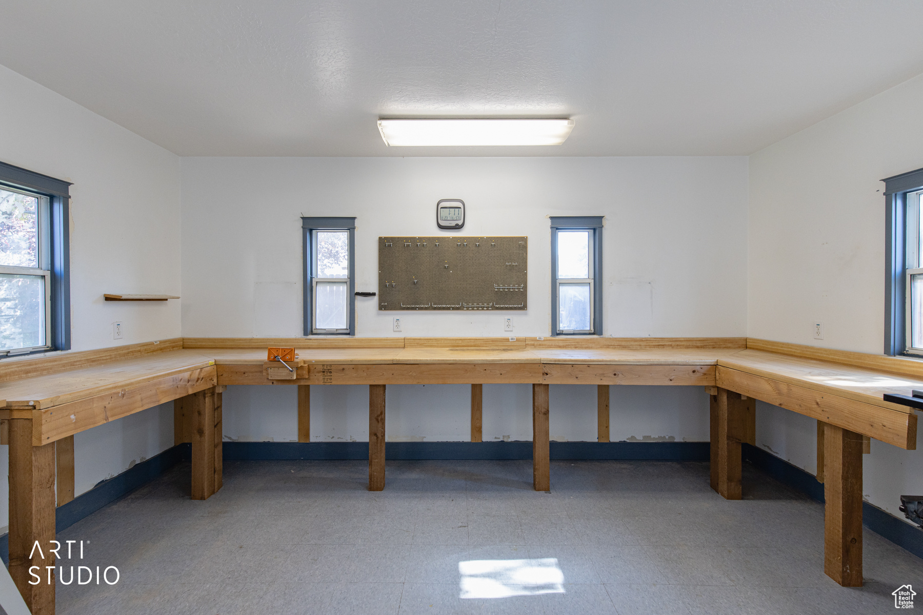 MARILYN ACRES - Residential