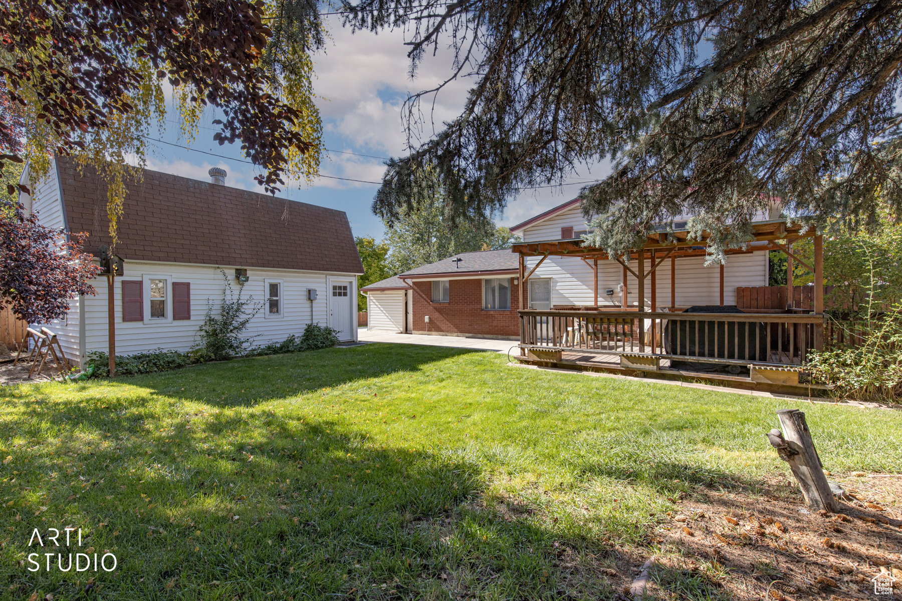 MARILYN ACRES - Residential