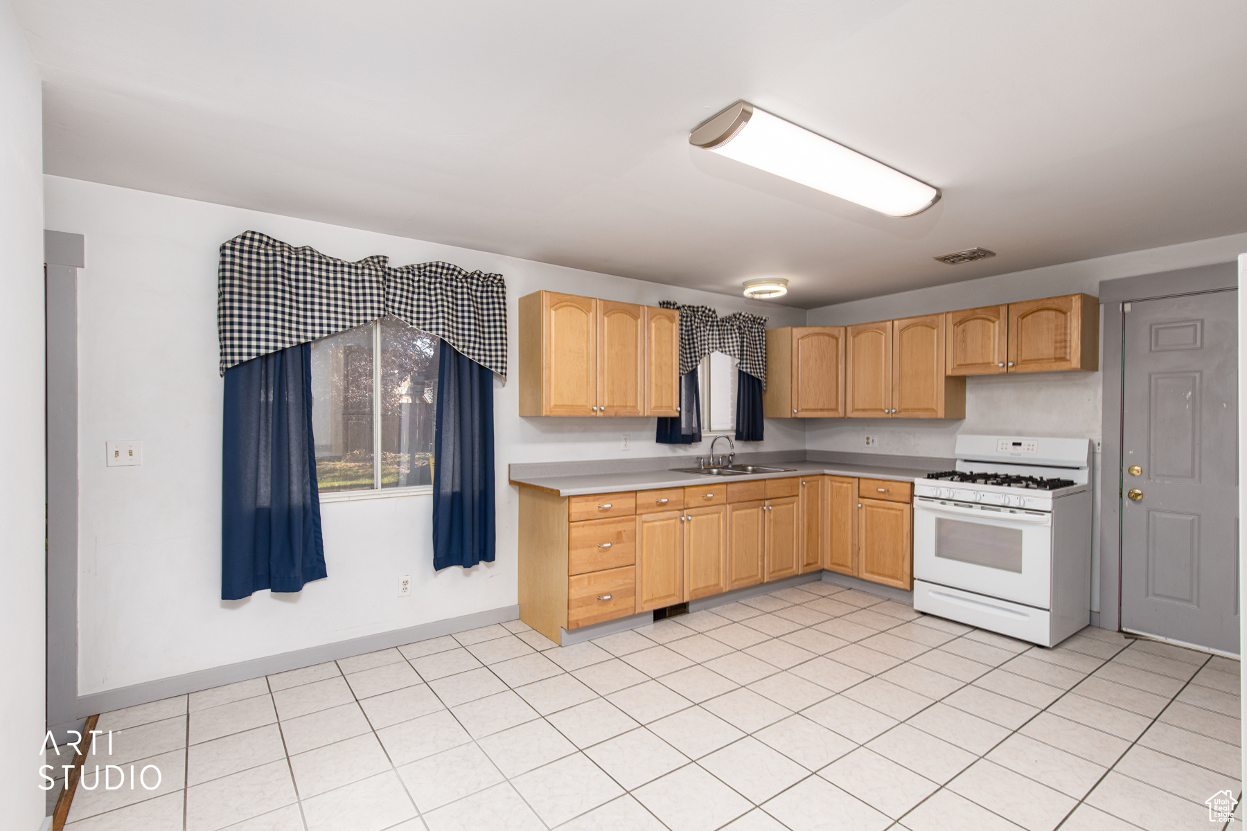 MARILYN ACRES - Residential