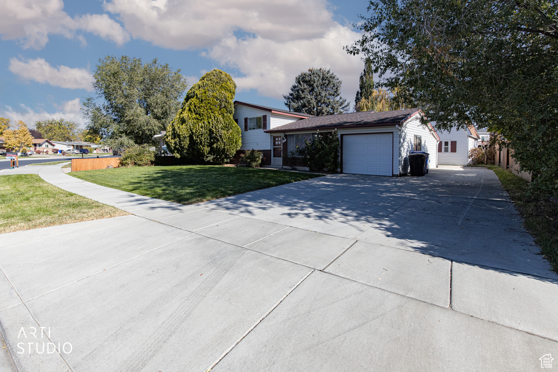 MARILYN ACRES - Residential