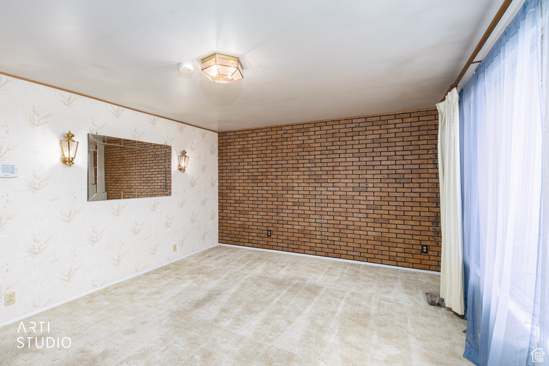 MARILYN ACRES - Residential