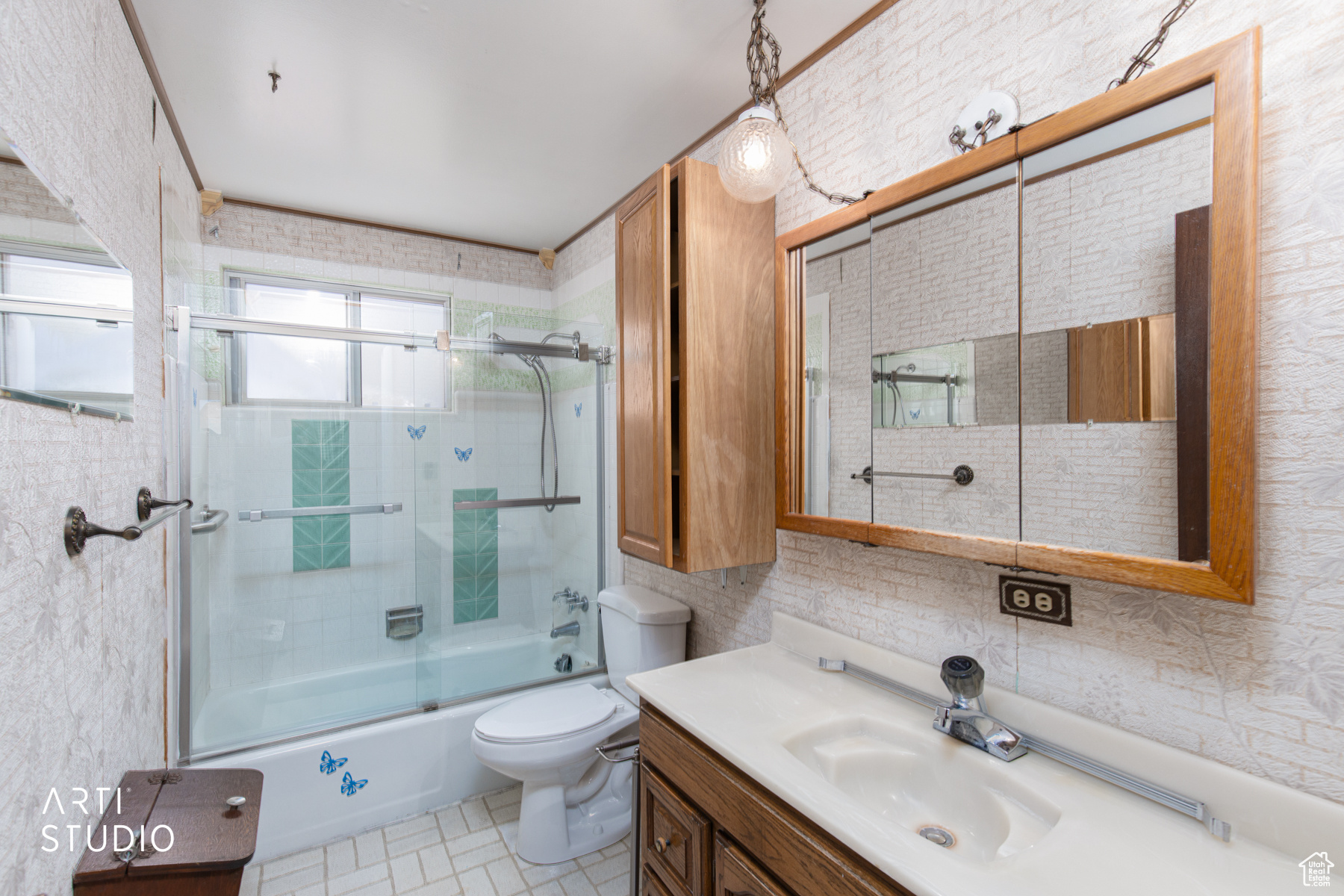 MARILYN ACRES - Residential