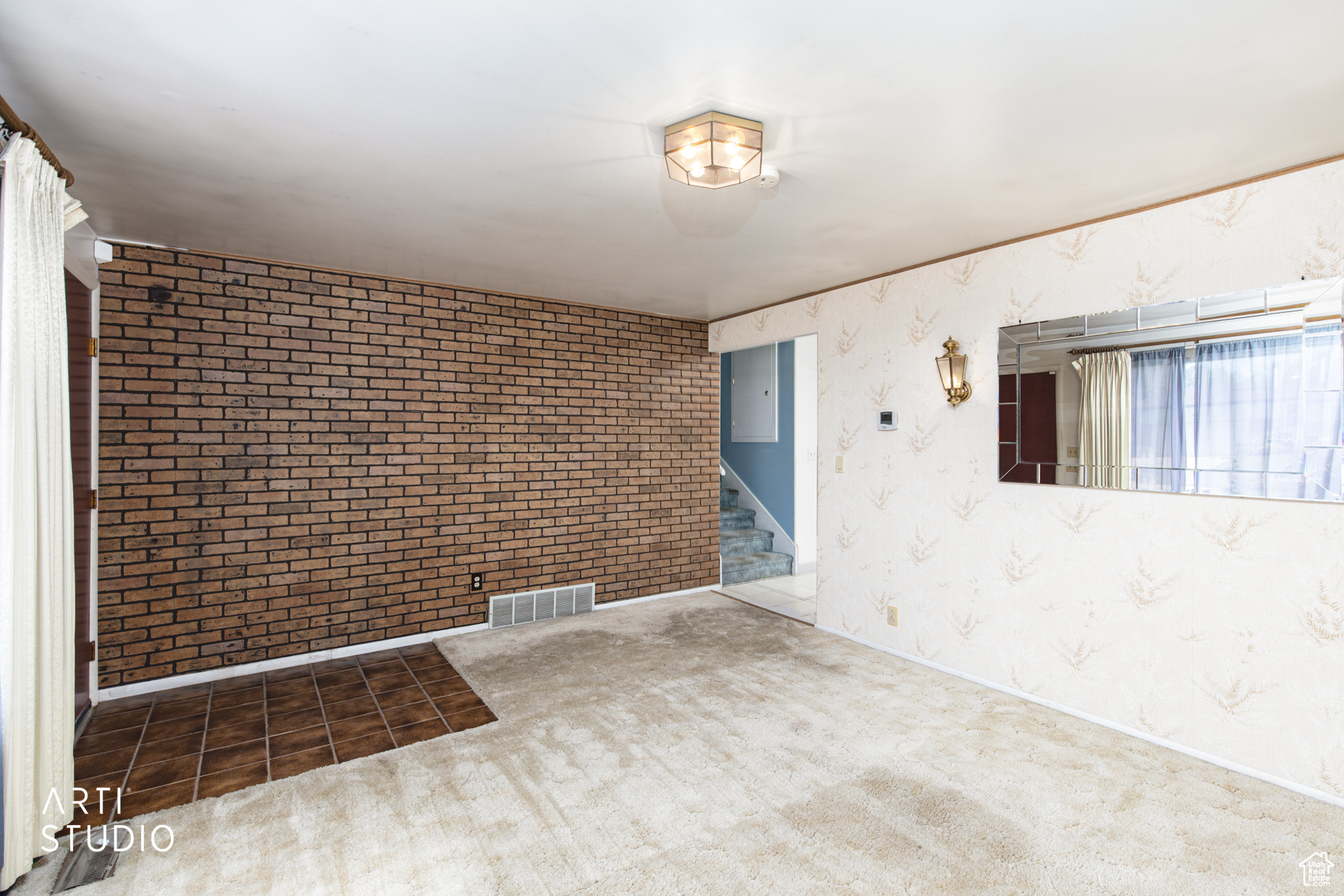 MARILYN ACRES - Residential