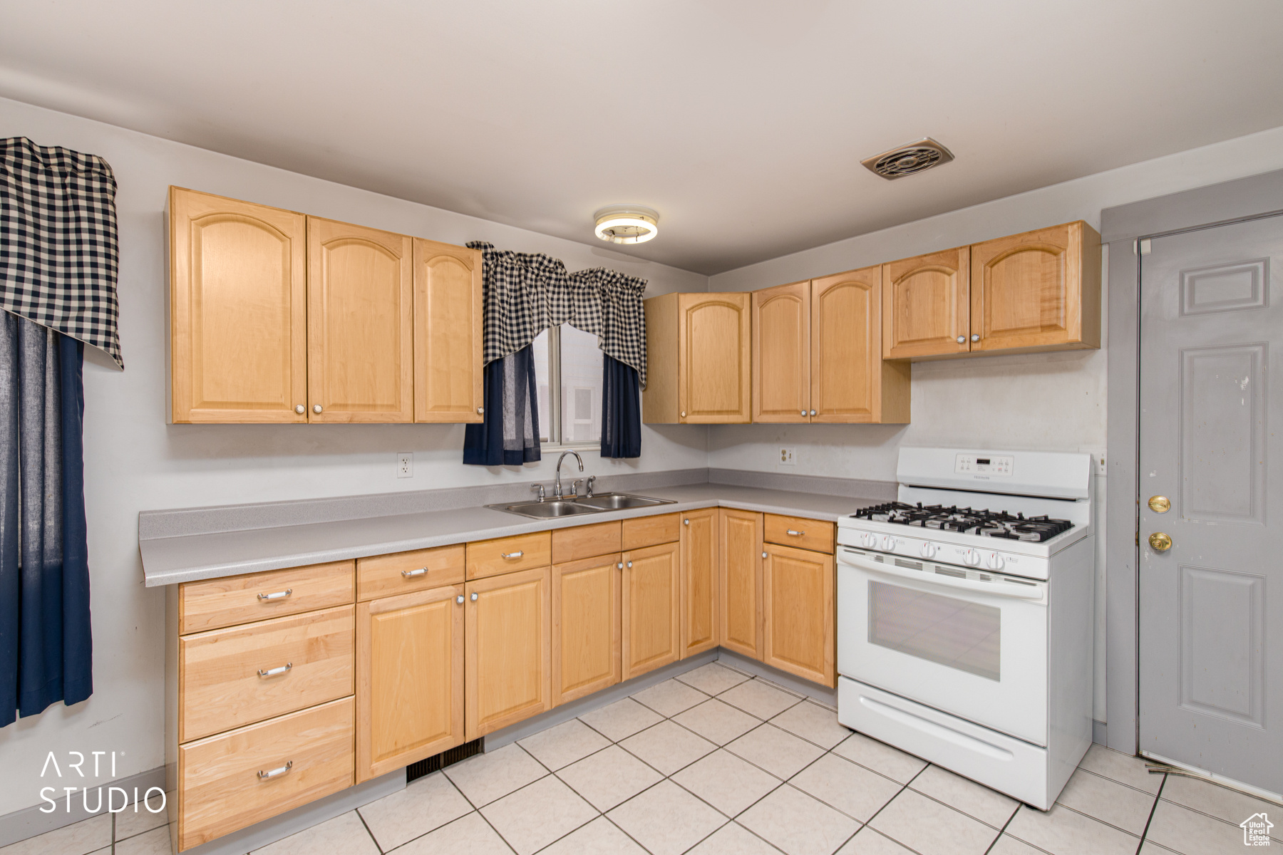 MARILYN ACRES - Residential