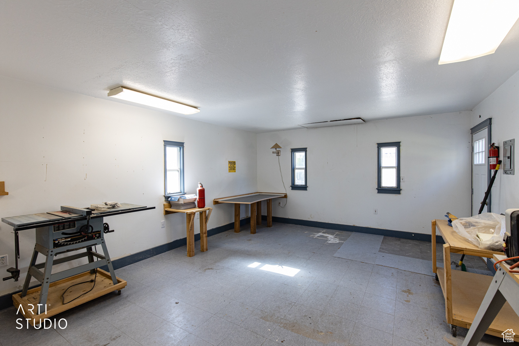 MARILYN ACRES - Residential