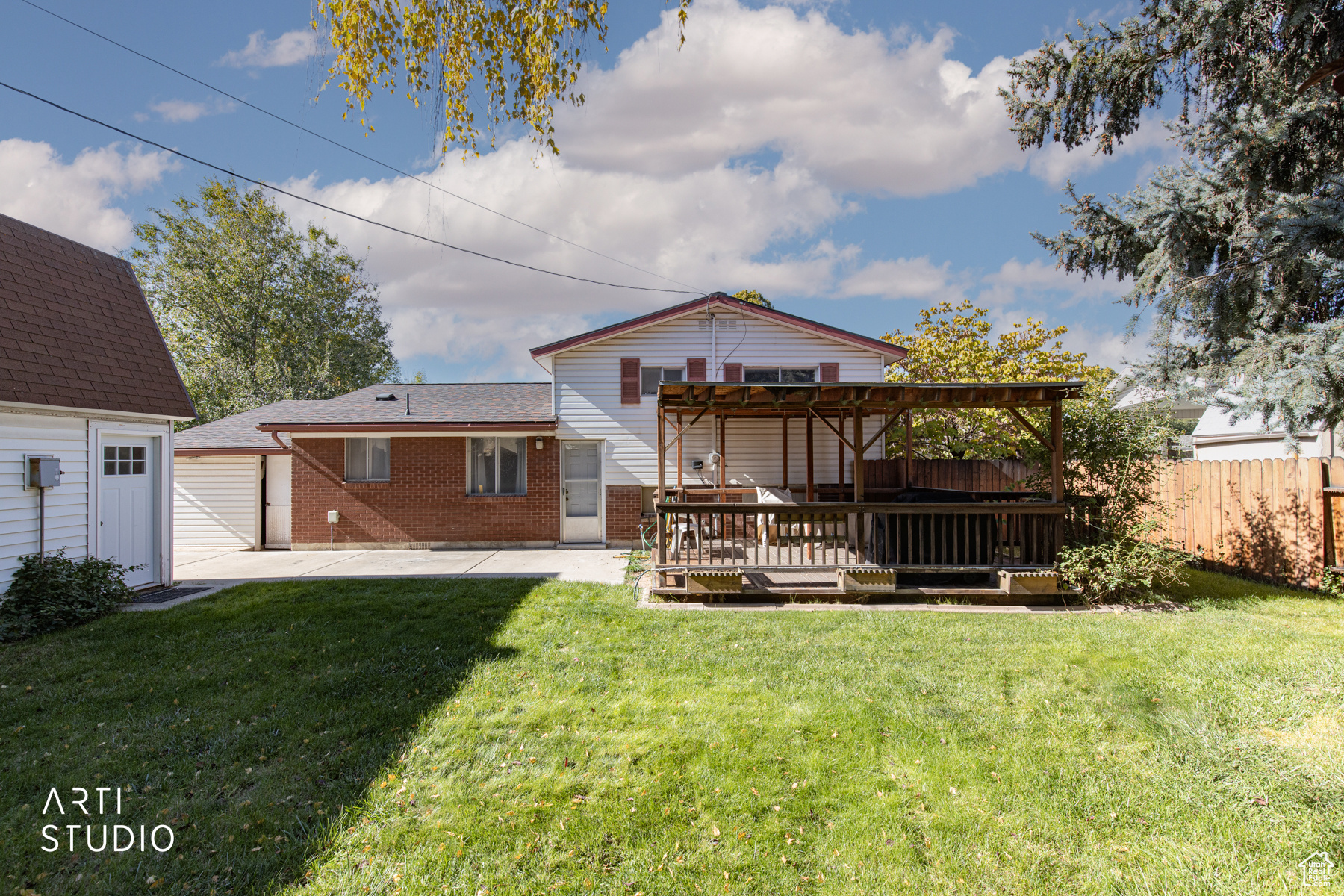 MARILYN ACRES - Residential