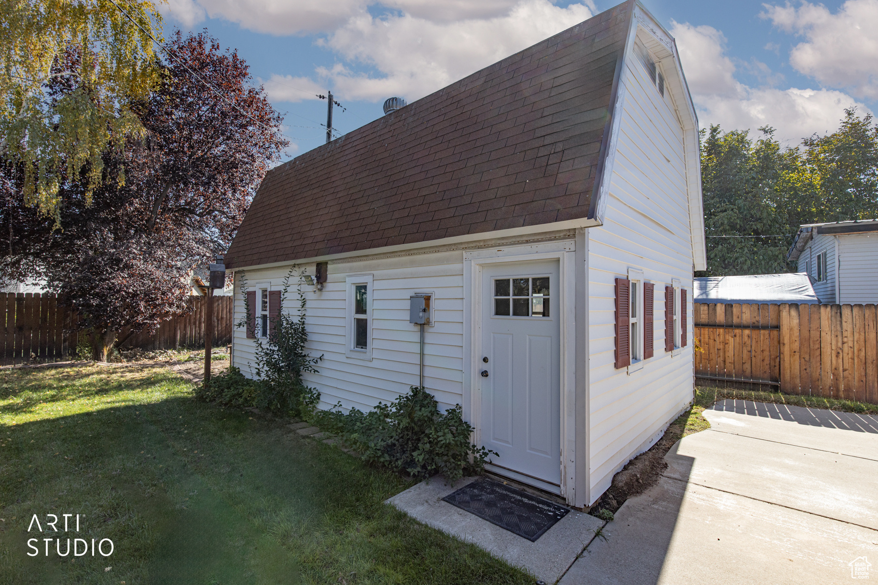 MARILYN ACRES - Residential