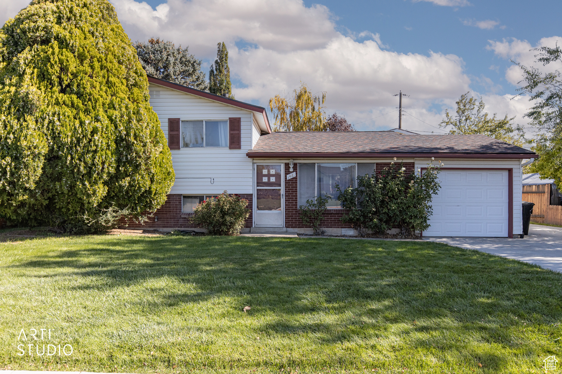 MARILYN ACRES - Residential