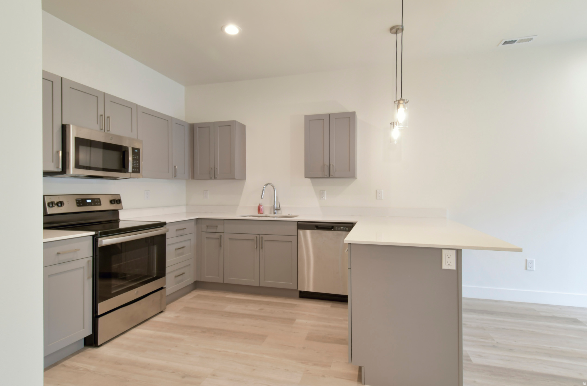 CAPRI PARK - Residential