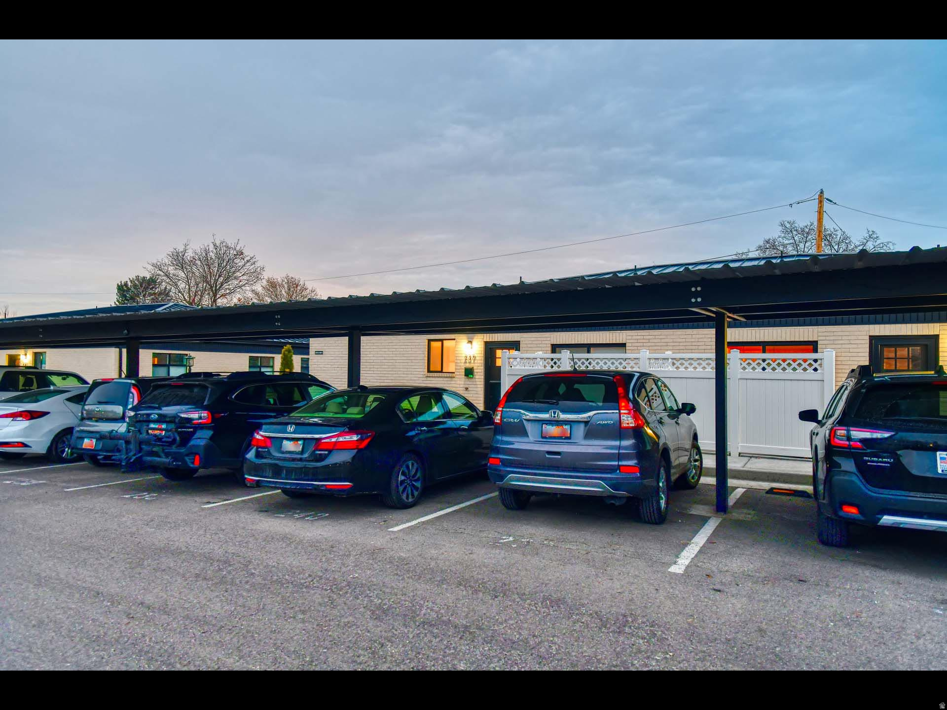 CAPRI PARK - Residential