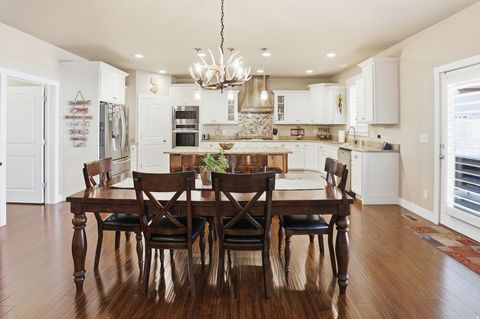 Tiny photo for 278 E LARSEN LN, Harrisville, UT 84404 (MLS # 2147339)