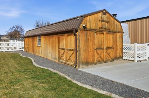 Tiny photo for 278 E LARSEN LN, Harrisville, UT 84404 (MLS # 2147339)