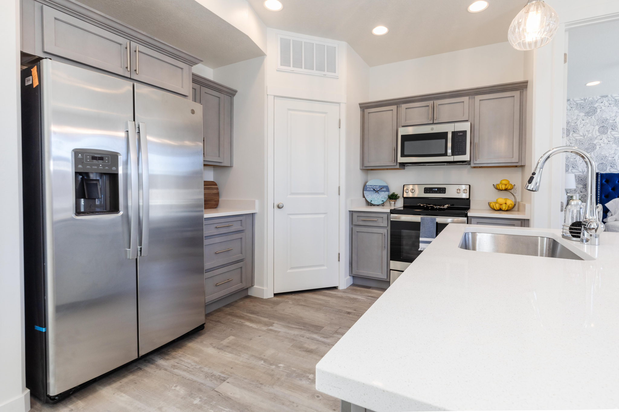 PARADISE PARKWAY - Residential