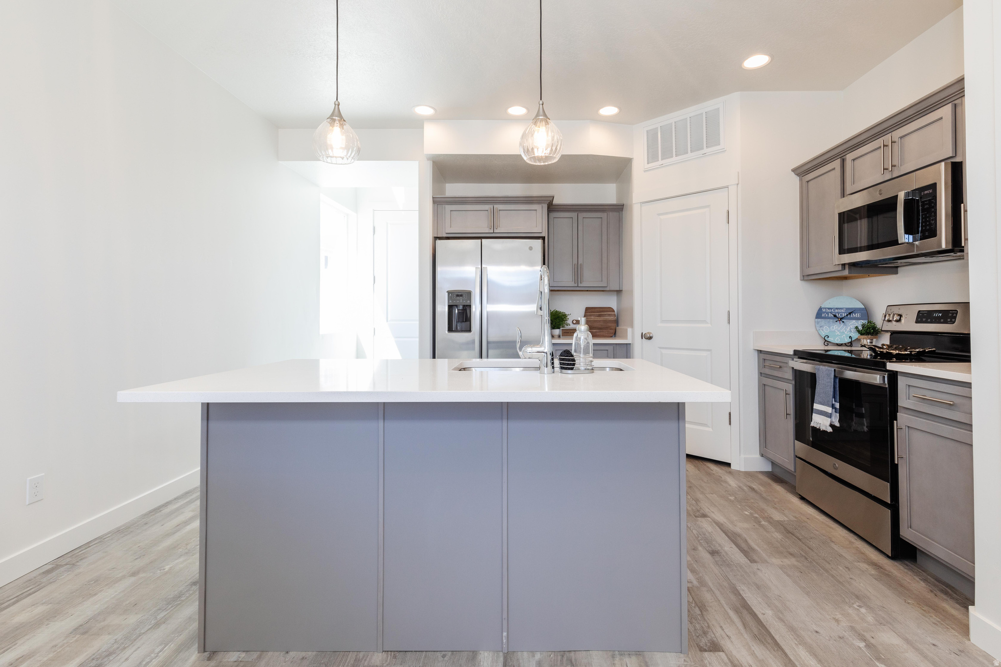 PARADISE PARKWAY - Residential