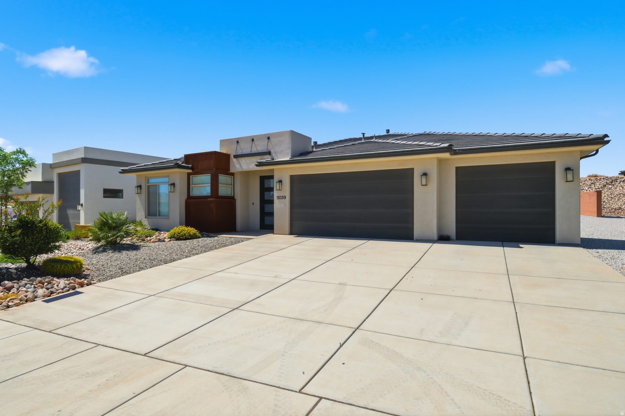 DESERT VISTA AT DESERT CANYONS PH 3 - Residential