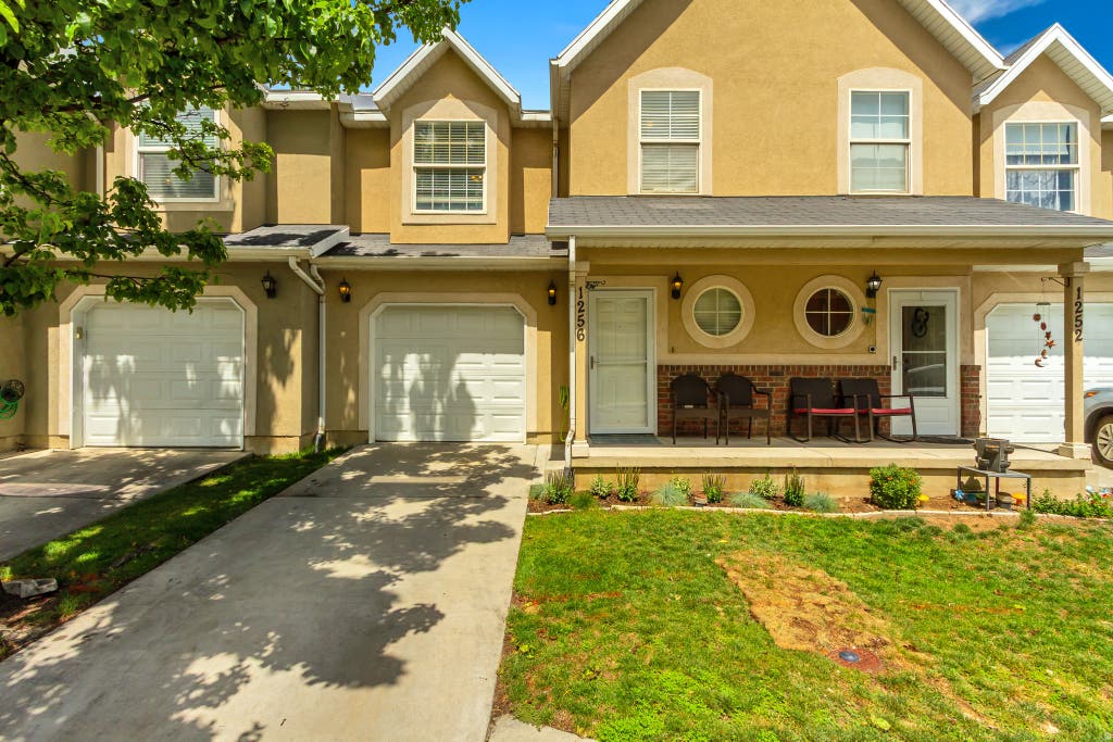 Photo of 1256 W BRIDALWOOD LOOP, Lehi, UT 84043 (MLS # 2172842)