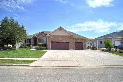 Tiny photo for 2320 E VIEW DR, South Weber, UT 84405 (MLS # 2172101)