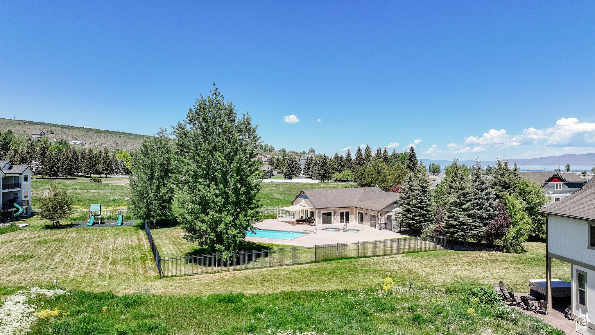 LOCHWOOD - Residential
