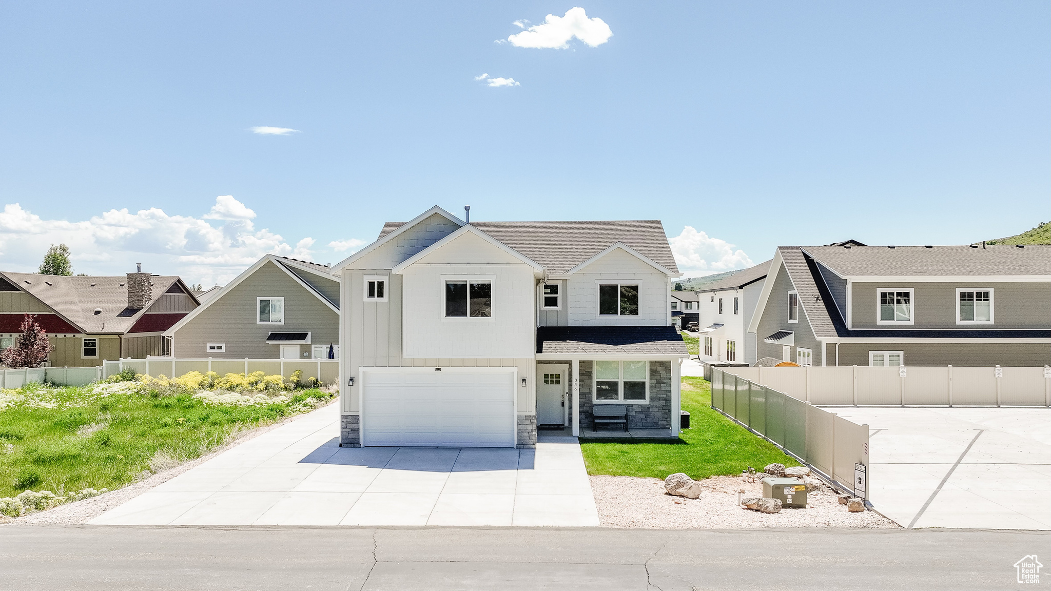 LOCHWOOD - Residential